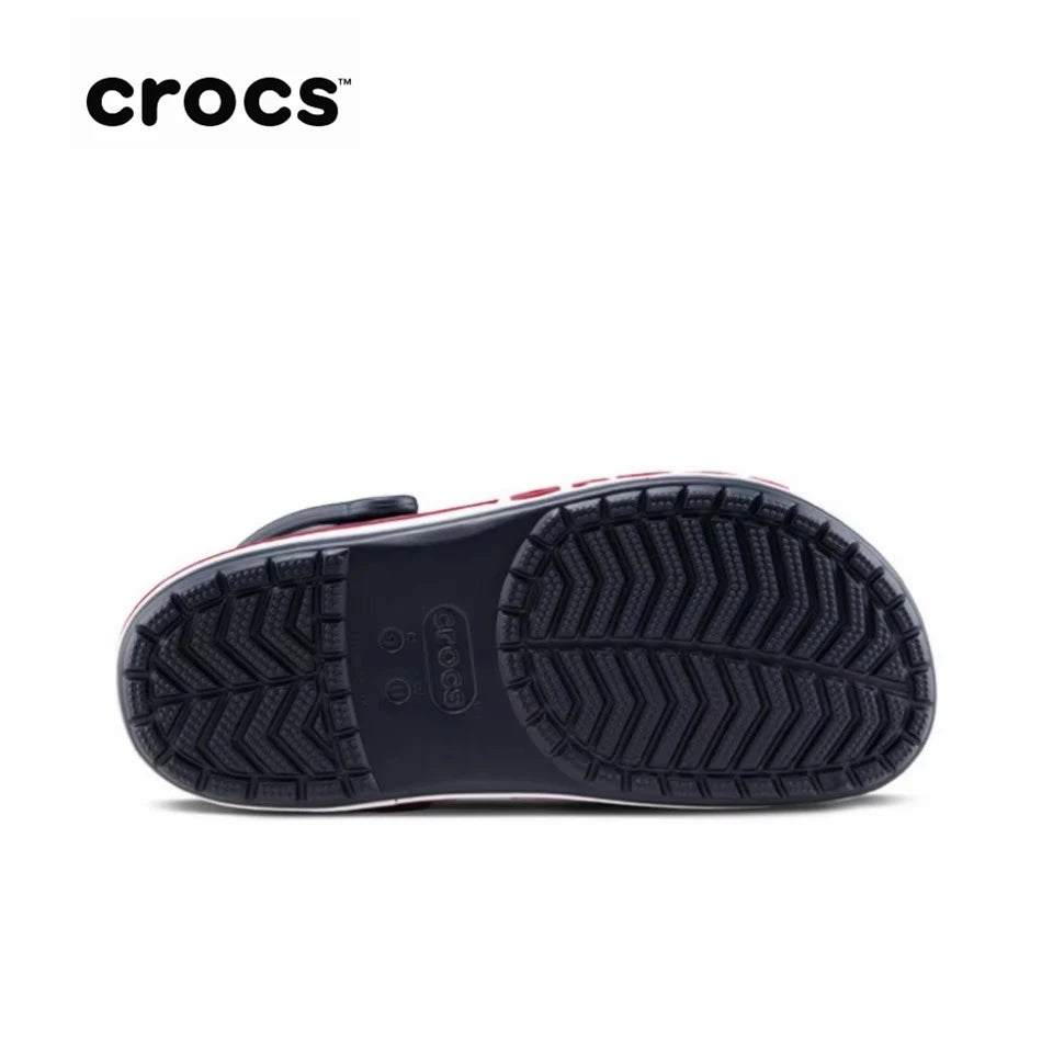 Aunna Classic Unisex Closed-Toe Crocs